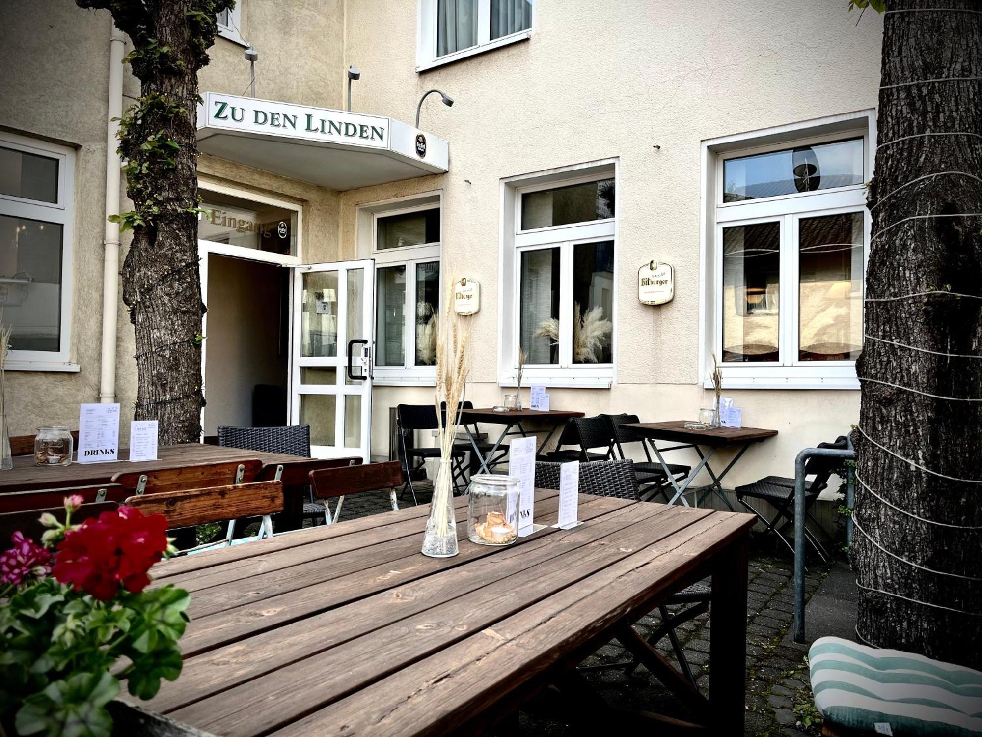 Hotel Zu Den Linden Wachtberg Exterior photo